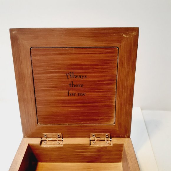 Willow Tree Quiet Strength Memory Box 2008 Susan Lordi - Picture 7 of 9